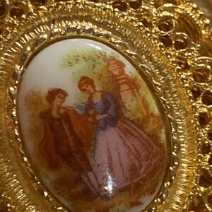 Vintage Victorian Gold Tone Locket Necklace with Romantic Scene